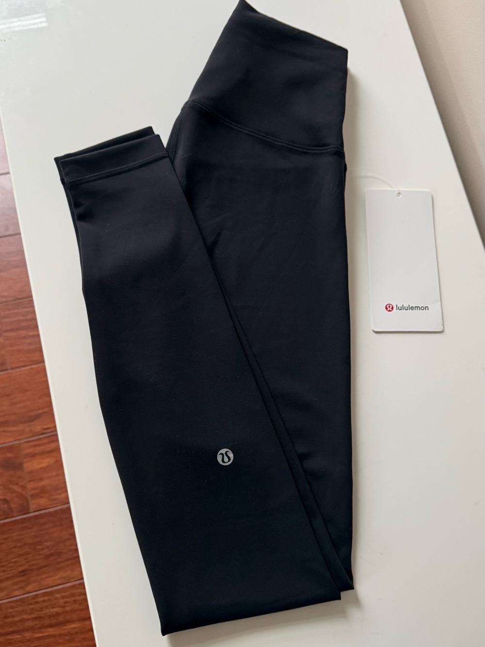 Lululemon size 4 Wunder train HR 28” black NWT
